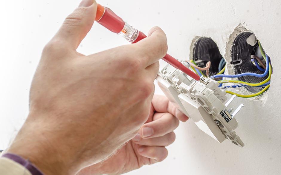 électricien de maintenance Paris 4